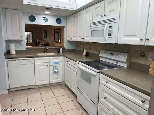 Cocoa Beach, FL 32931,3170 N Atlantic AVE #313