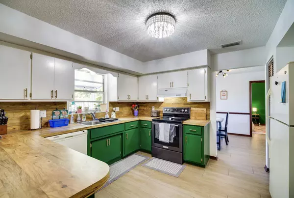 Palm Bay, FL 32907,1810 Brookside ST NE