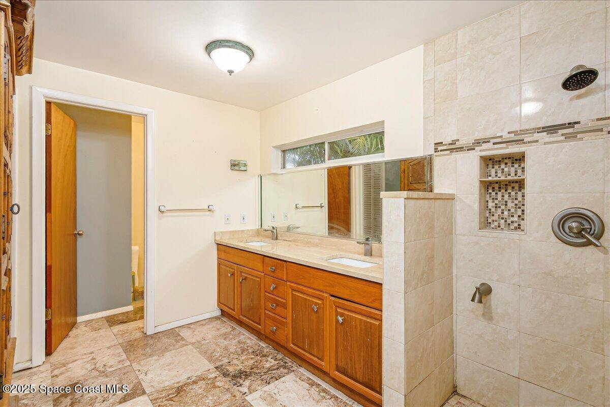 Melbourne, FL 32904,7486 Livingstone LN