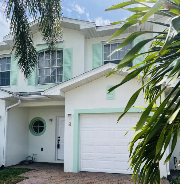 117 Anchorage AVE #6, Cape Canaveral, FL 32920