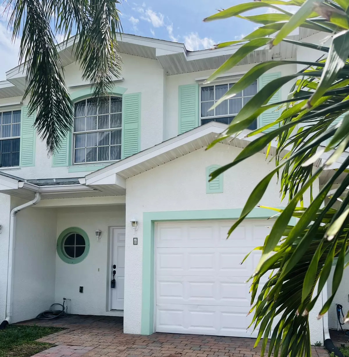 Cape Canaveral, FL 32920,117 Anchorage AVE #6