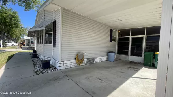 Barefoot Bay, FL 32976,1204 Calusa DR
