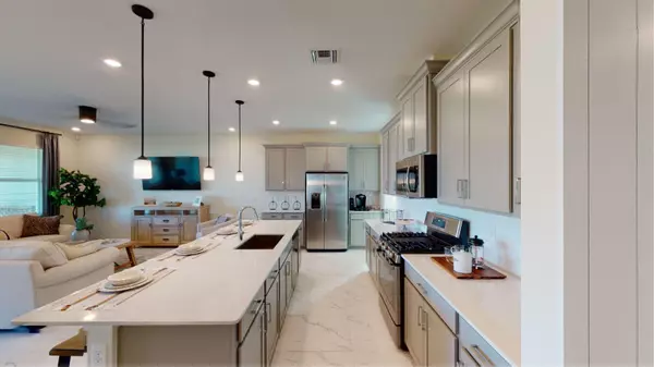 Palm Bay, FL 32907,2007 Fuchsia PL NW