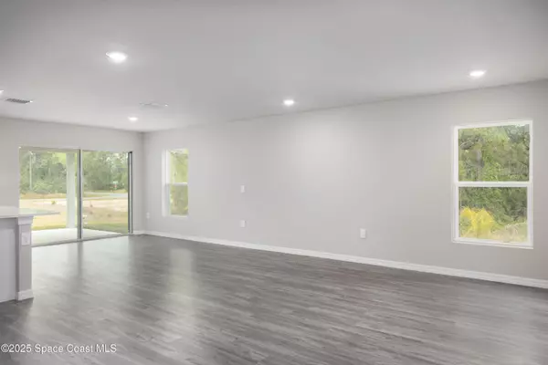 Palm Bay, FL 32909,899 Brickell ST SE