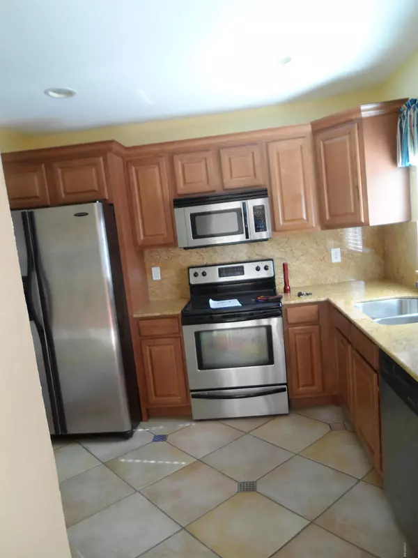 Indian Harbour Beach, FL 32937,1004 Ashley AVE