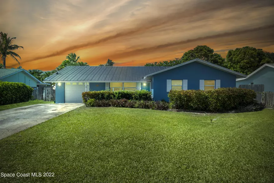 512 Dolphin ST, Melbourne Beach, FL 32951