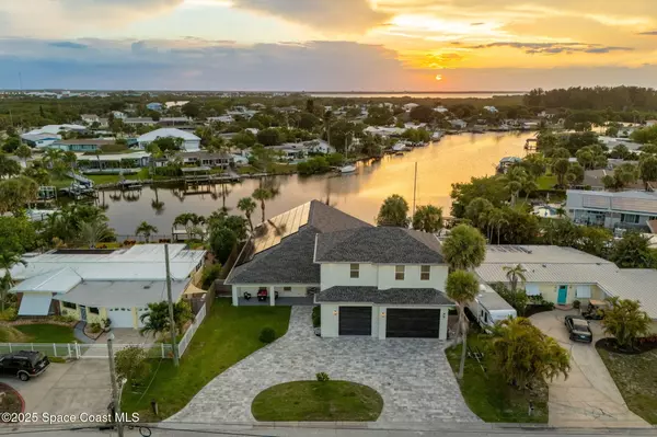 Cocoa Beach, FL 32931,29 Azalea DR