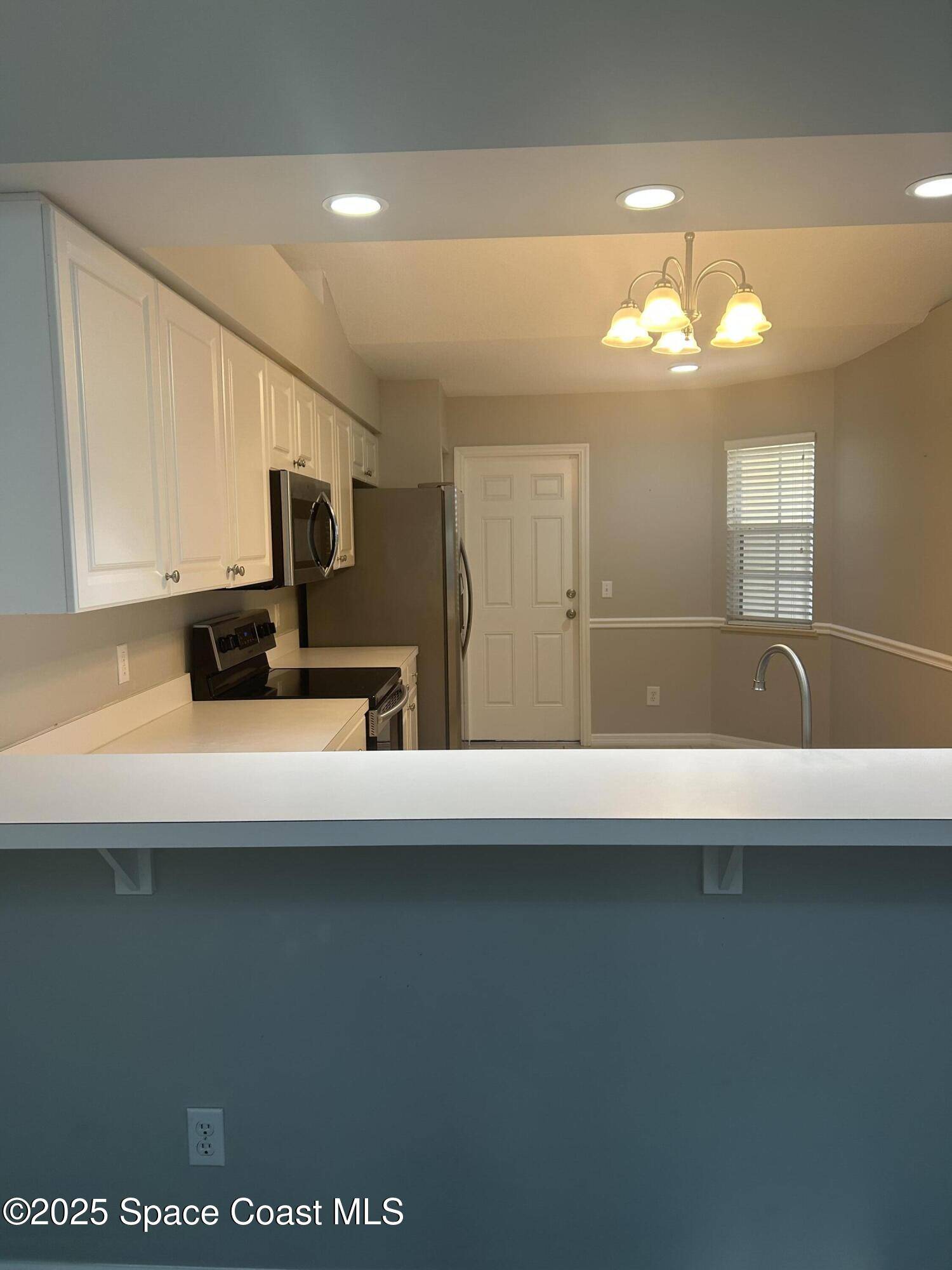 Vero Beach, FL 32962,537 6th ST