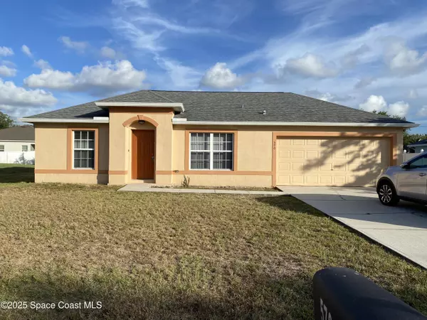 570 Nackman RD NW, Palm Bay, FL 32907