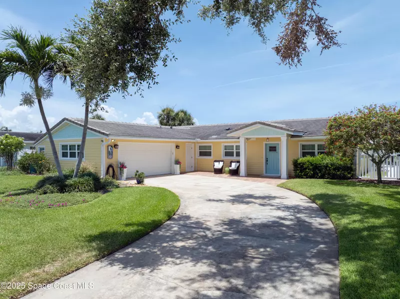 211 Jamaica DR, Cocoa Beach, FL 32931