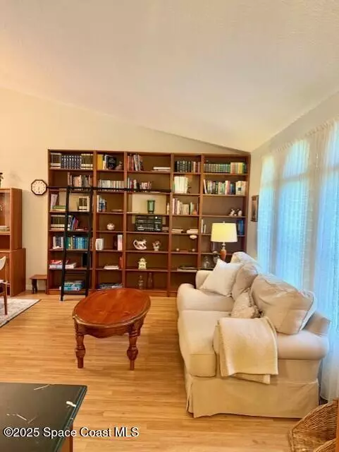 Melbourne Beach, FL 32951,106 Delvalle ST