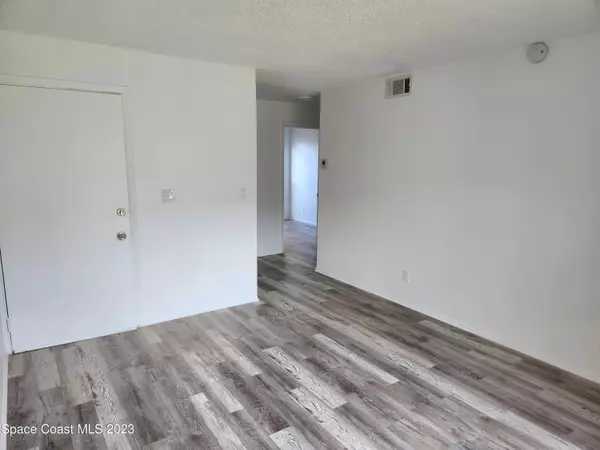 Melbourne, FL 32935,1225 N Wickham RD #212