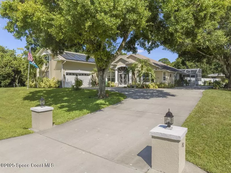152 Academy TER, Sebastian, FL 32958