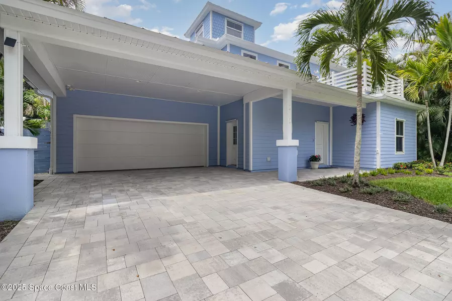 210 Pelican DR, Melbourne Beach, FL 32951