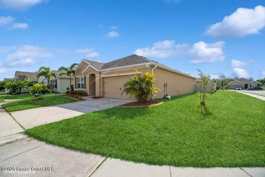 1055 Newton CIR, Rockledge, FL 32955