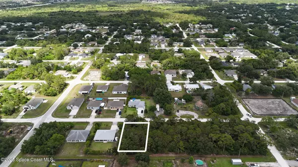 9055 103 AVE, Vero Beach, FL 32967