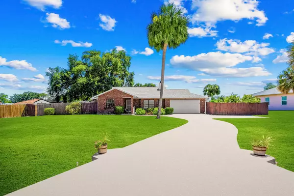 350 Albright ST SE,  Palm Bay,  FL 32909