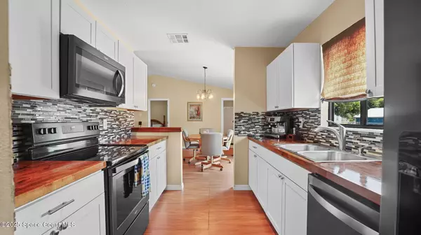 Cocoa, FL 32927,219 Fecco ST