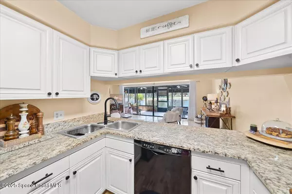 Rockledge, FL 32955,103 Tropic PL #2-37a