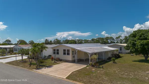 Barefoot Bay, FL 32976,333 Loquat DR