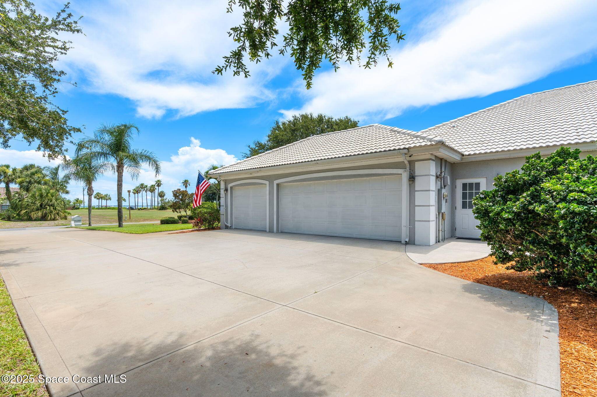 Merritt Island, FL 32952,290 Utopia CIR