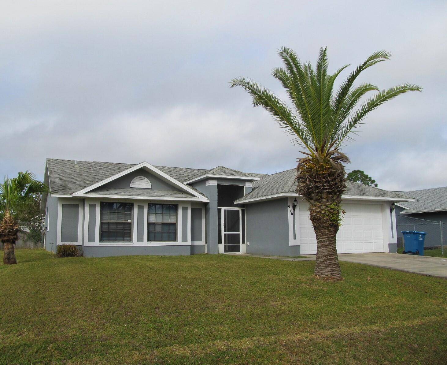 996 Locust AVE NW, Palm Bay, FL 32907