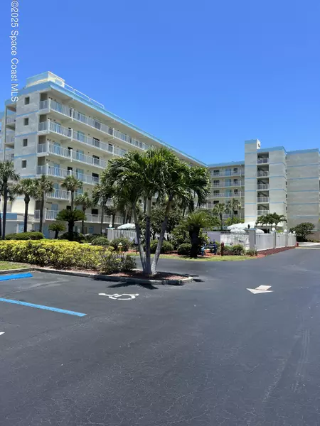 1050 N Atlantic AVE #301, Cocoa Beach, FL 32931