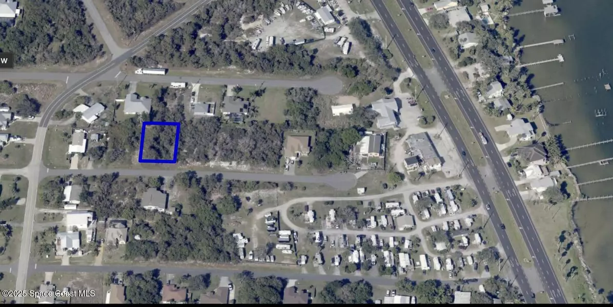 000 13th ST, Micco, FL 32976