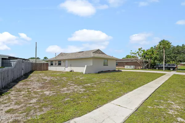 Merritt Island, FL 32952,1325 Johns CIR