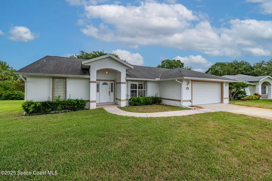 3990 Tangle DR, Titusville, FL 32796