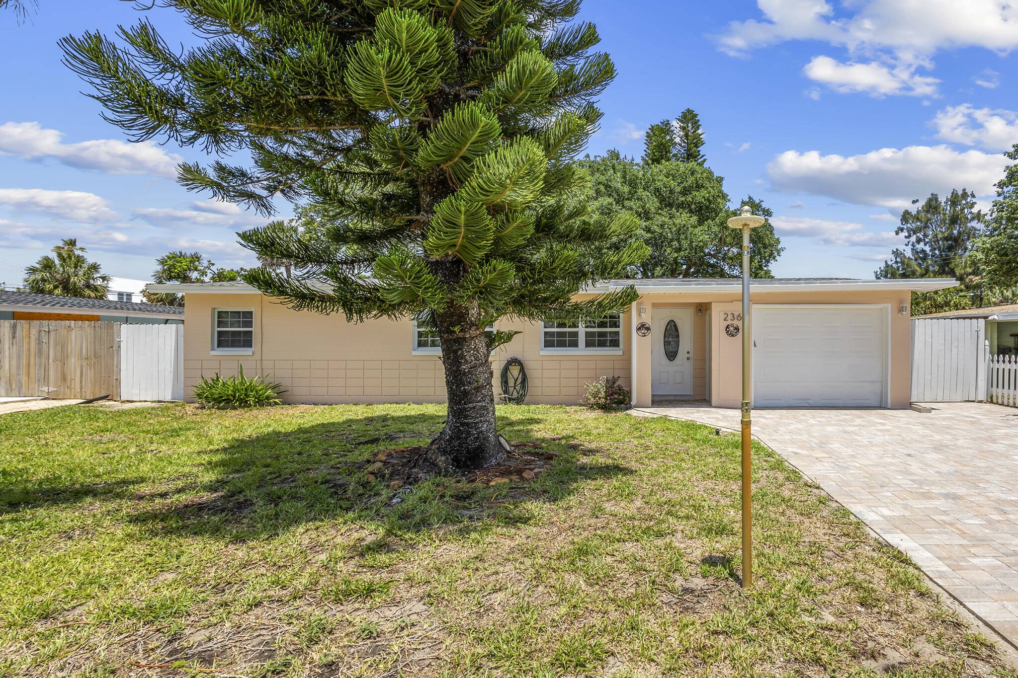 236 E Grant AVE, Cocoa Beach, FL 32931
