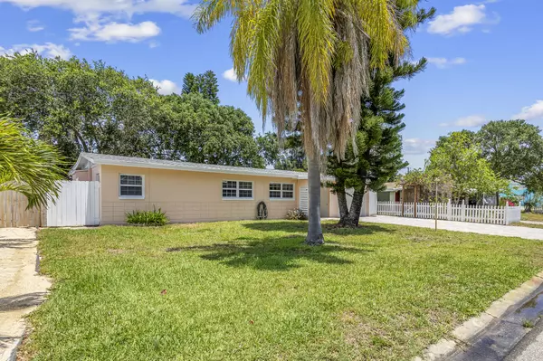 Cocoa Beach, FL 32931,236 E Grant AVE