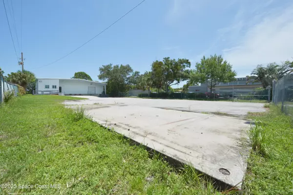 West Melbourne, FL 32904,425 S Wickham RD