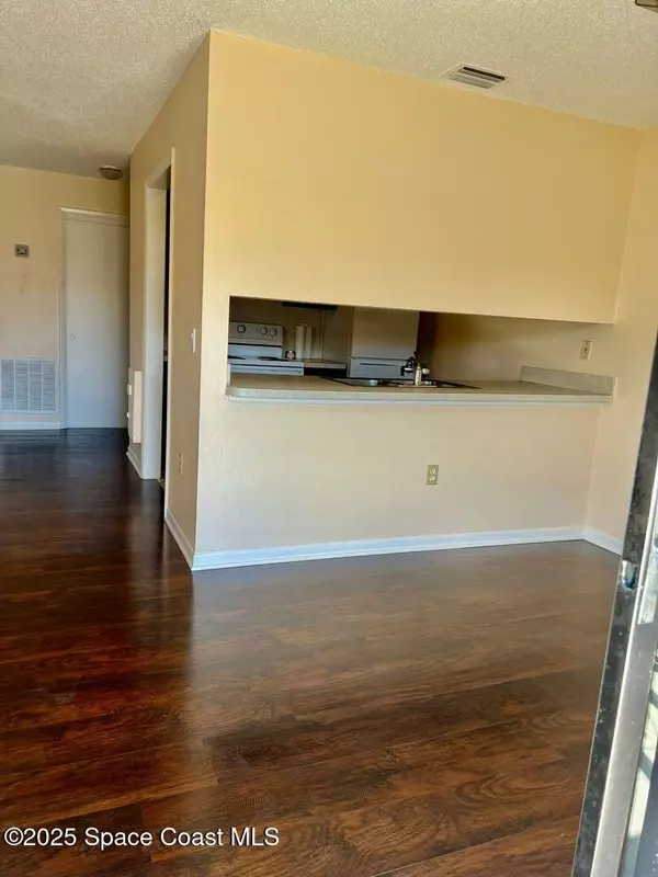 West Melbourne, FL 32904,223 San Paulo CIR #8-223