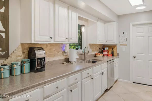 Indian Harbour Beach, FL 32937,1195 Yacht Club BLVD