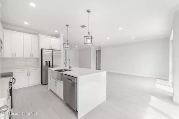 Palm Bay, FL 32908,210 La Gore ST