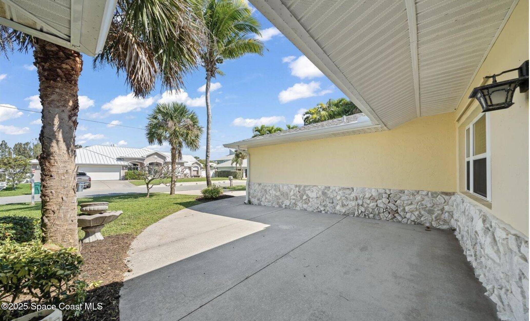 Melbourne Beach, FL 32951,335 Arrowhead LN