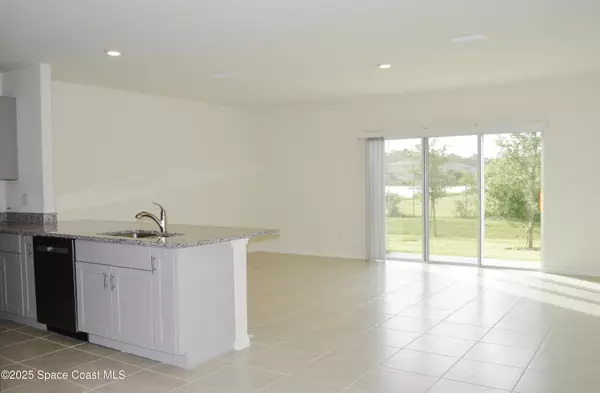 Edgewater, FL 32141,2712 Golden Trout LN