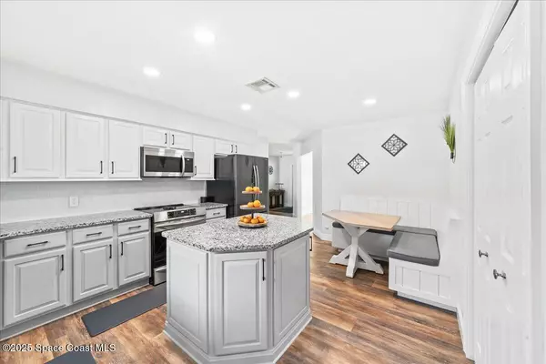 Melbourne Beach, FL 32951,300 Oak ST