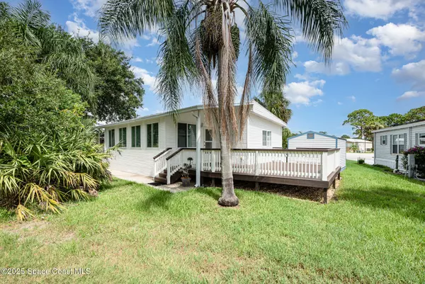 Titusville, FL 32780,584 Lake DR