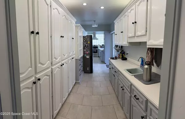 Cocoa, FL 32922,2103 Indian River DR