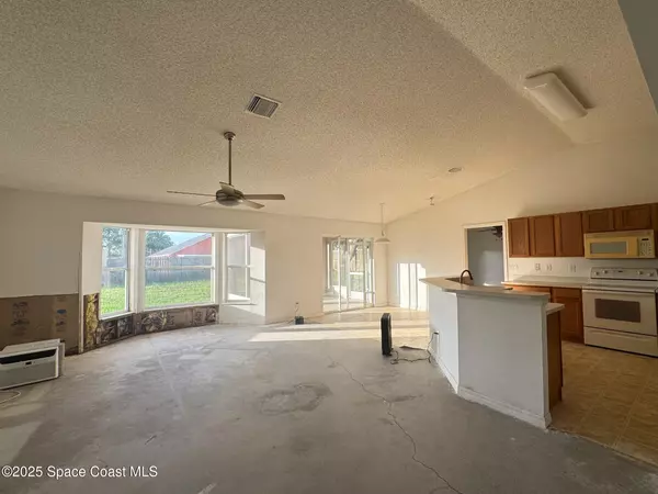 Cocoa, FL 32927,6610 Cecil Rd RD