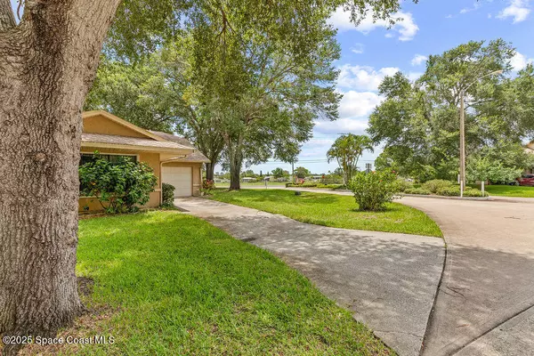 Titusville, FL 32780,450 L M Davey LN