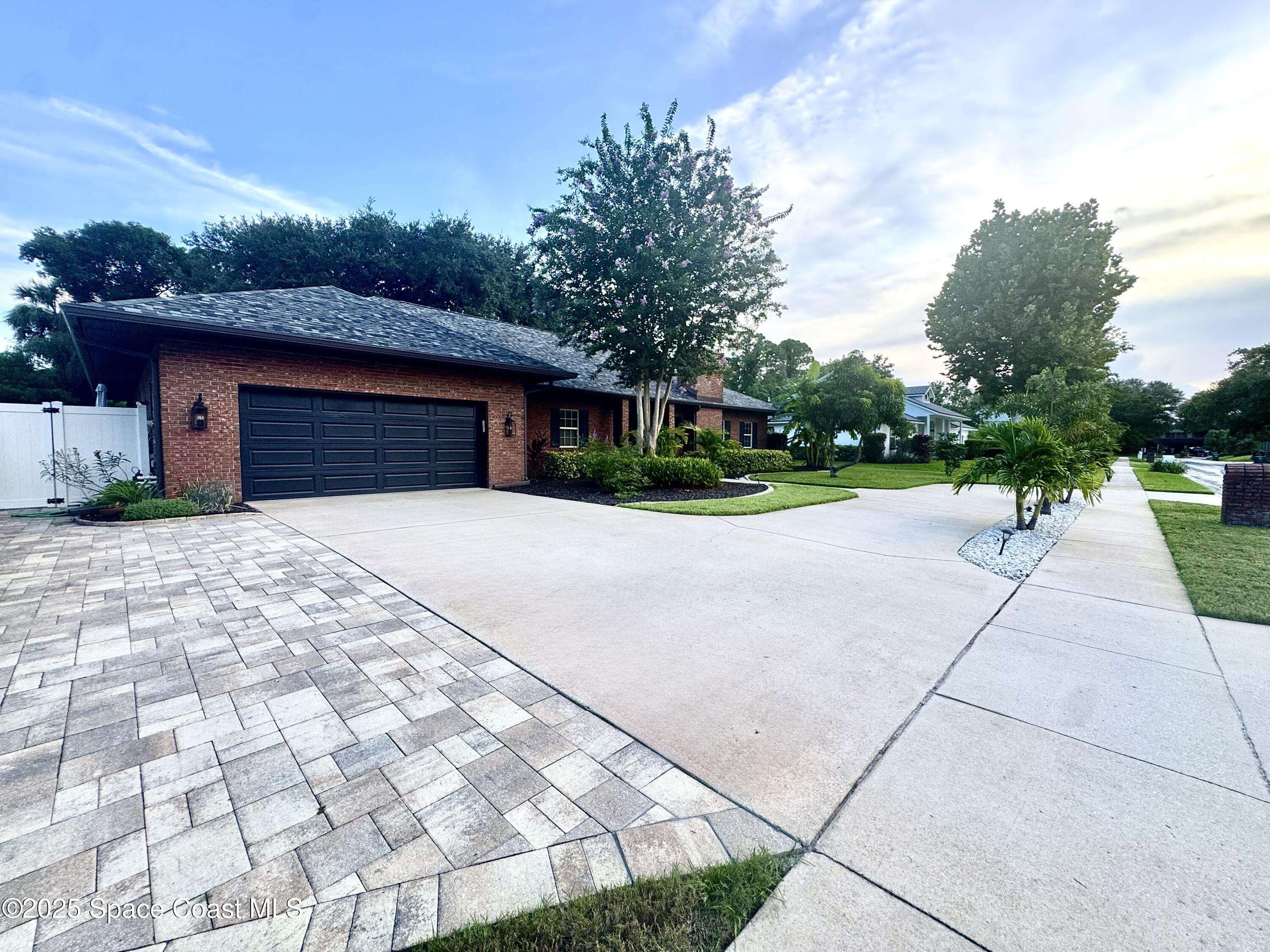 Melbourne, FL 32904,572 Lake Ashley CIR