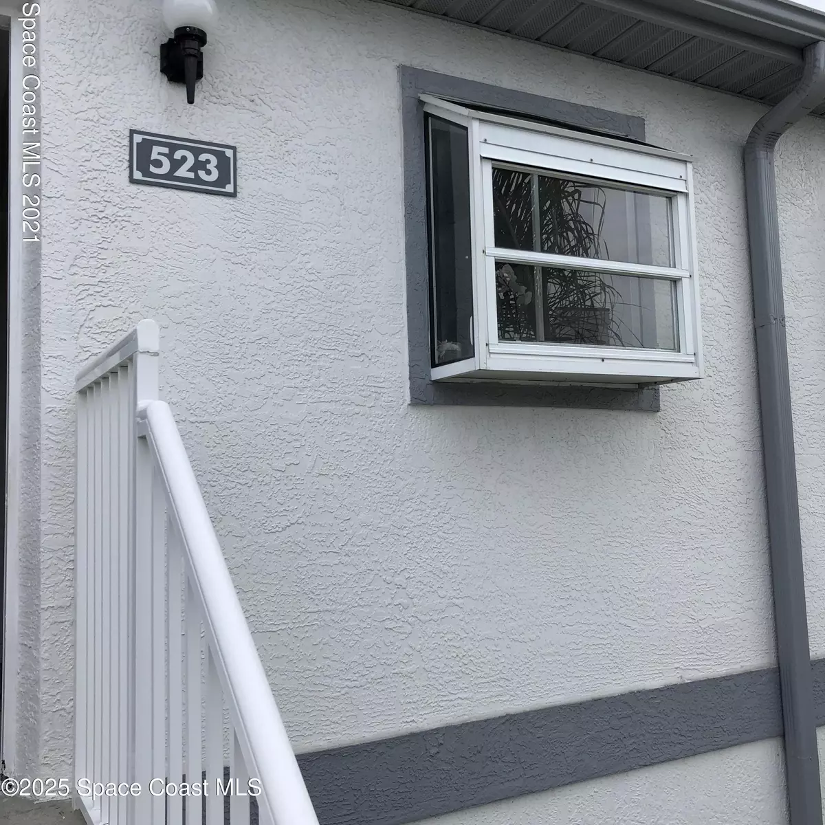 Cape Canaveral, FL 32920,523 Ocean Park LN #V196