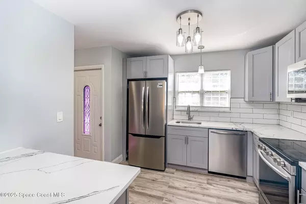Palm Bay, FL 32907,370 Ixora AVE NW
