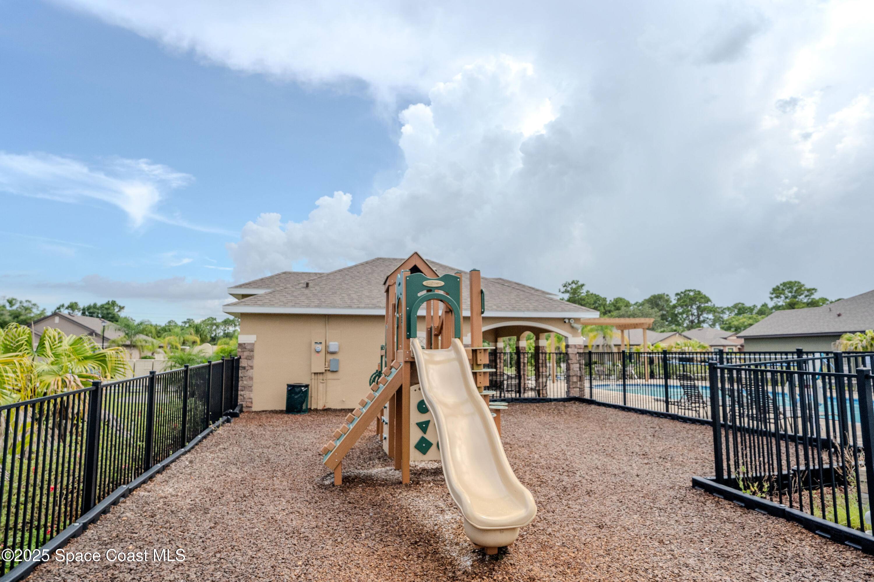 Palm Bay, FL 32907,194 Bubbling LN