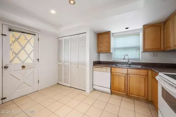 Cocoa Beach, FL 32931,1727 Minutemen CSWY #108