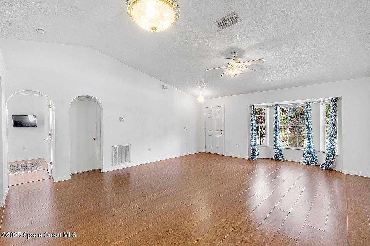 Palm Bay, FL 32907,1500 Gardenton ST NW