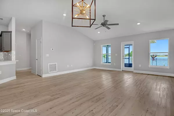 Palm Bay, FL 32907,2438 Bonnyton LN NW